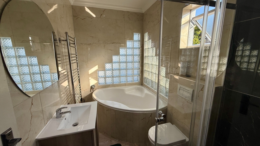 To Let 3 Bedroom Property for Rent in Parklands Western Cape